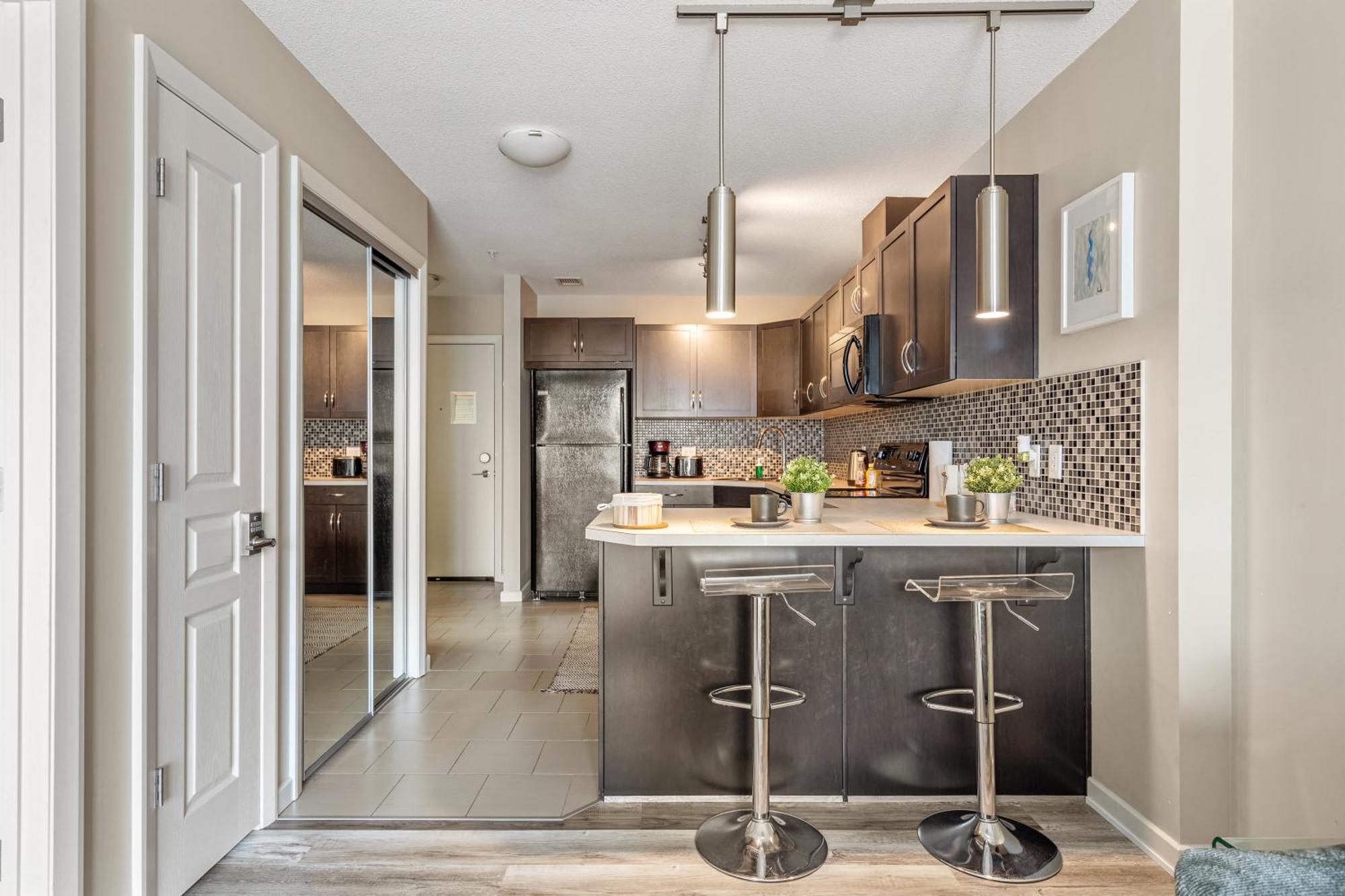 City Centre Retreat - 1Br Condo With Desk YYC Exterior foto