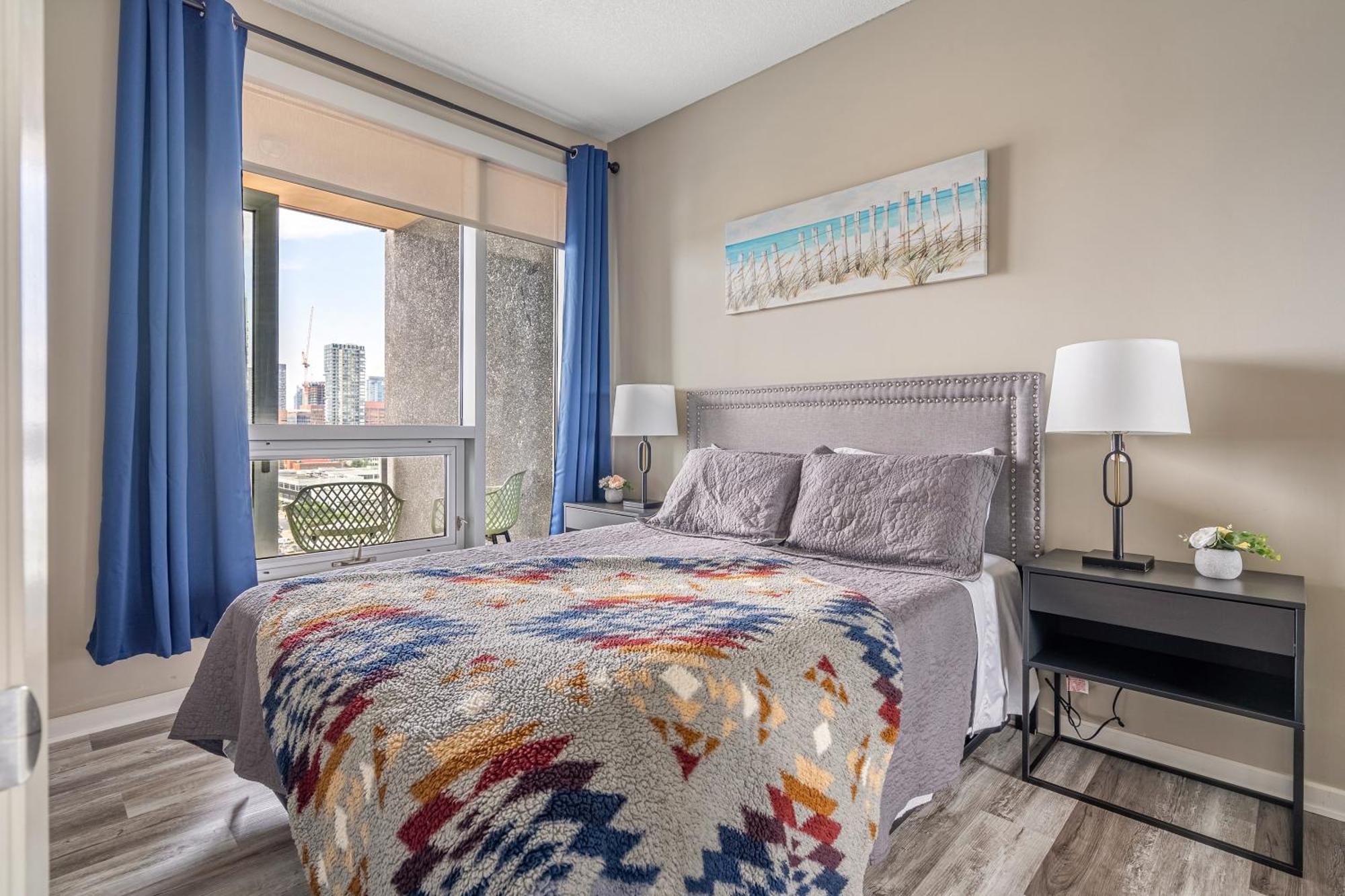 City Centre Retreat - 1Br Condo With Desk YYC Exterior foto