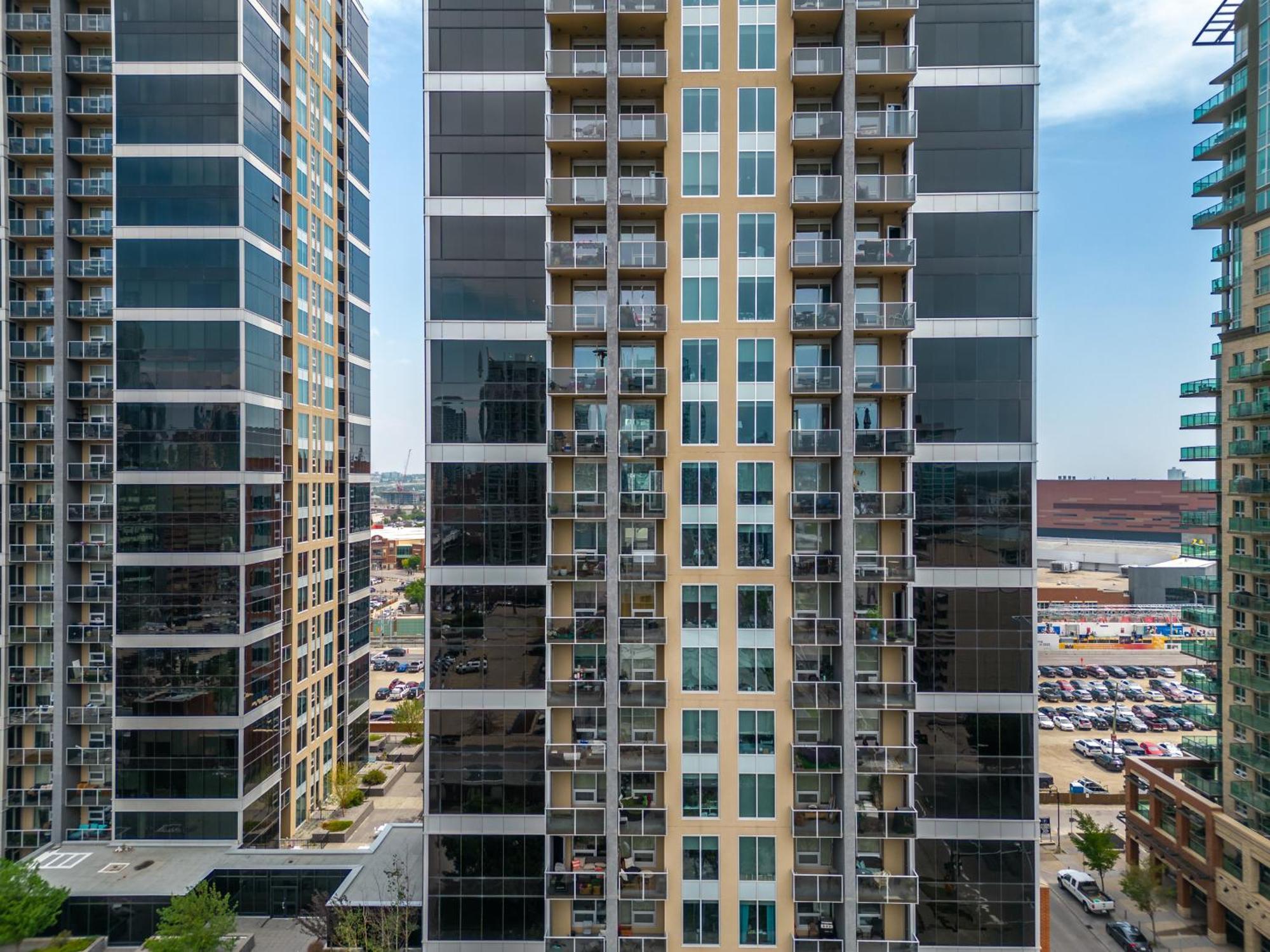 City Centre Retreat - 1Br Condo With Desk YYC Exterior foto